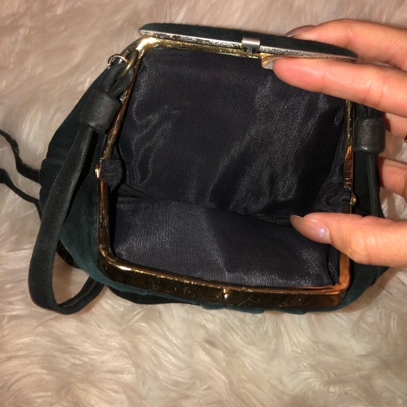 ❇️Emerald Green suede cross body clutch - Picture 4 of 7